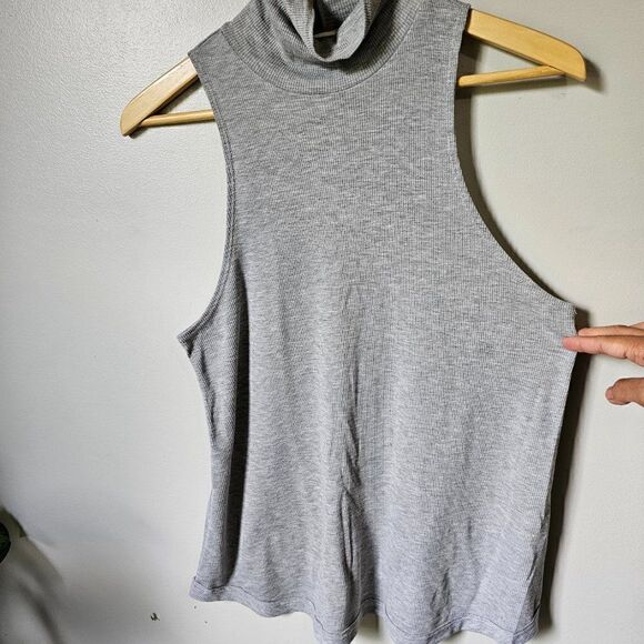 WORN ONCE INTIMATELY FREE PEOPLE LIGHT GREY HI NECK HALTER SWING TANK TOP SZ SM - Picture 1 of 12